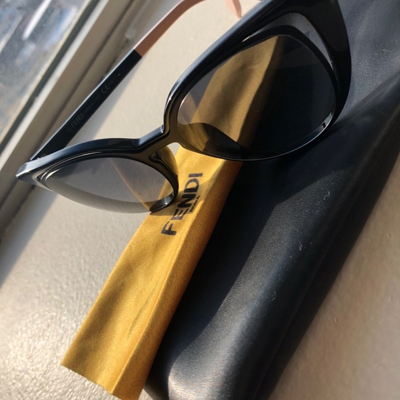 Fendi Cat\'s-Eye 51MM Sunglasses